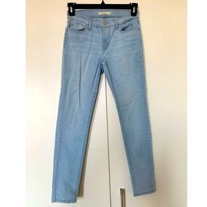 Levi’s 710 Super Skinny Jeans